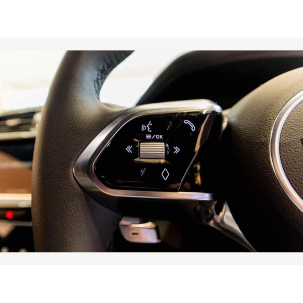 Jaguar XE - 2.0 D200 MHEV R-Dynamic SE Black Auto Euro 6 (s/s) 4dr