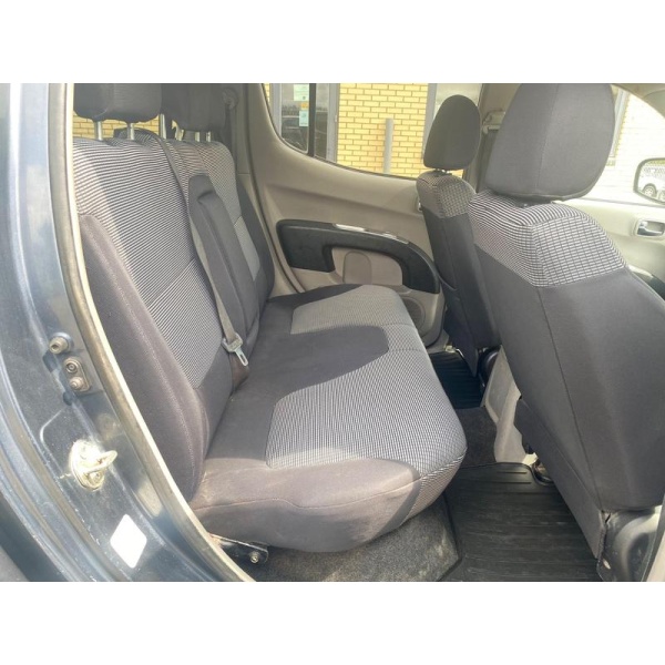 Mitsubishi L200 - 2.5 DI-D Warrior 4WD 4dr