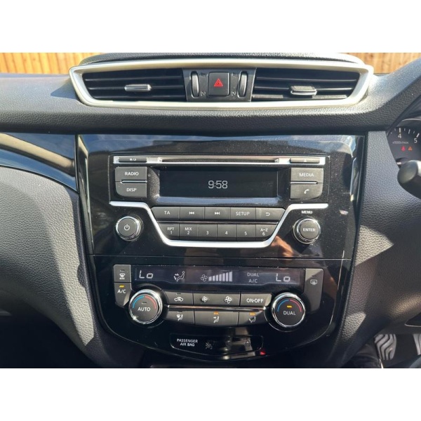 Nissan Qashqai - 1.2 DIG-T Acenta 2WD Euro 5 (s/s) 5dr