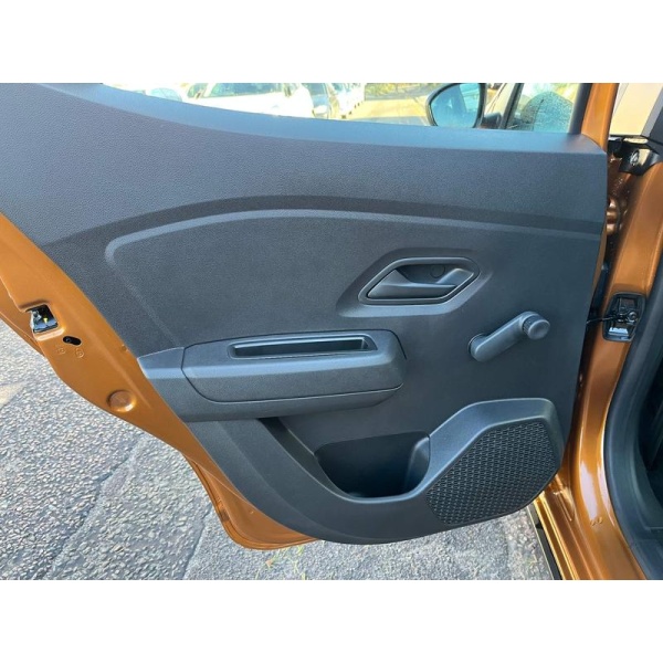 Dacia Sandero - Stepway Essential TCe 90 MY23 1.0 5dr