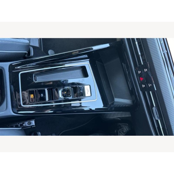 Volkswagen Golf - 1.5 eTSI MHEV R-Line DSG Euro 6 (s/s) 5dr