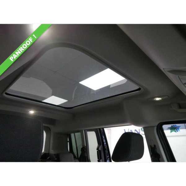 Ford Tourneo Connect - 1.6 TDCI 115 BHP TITANIUM EDITION 5 SEATER ( PAN ROOF ) 5dr