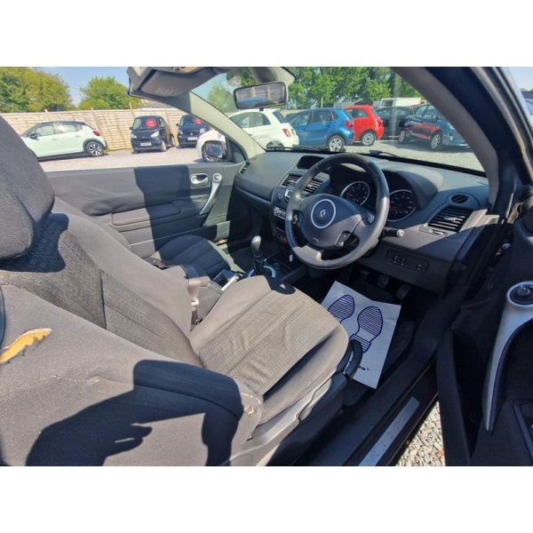 Renault Megane - 1.6 VVT Dynamique 2dr