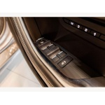 Jaguar XE - 2.0 D200 MHEV R-Dynamic SE Black Auto Euro 6 (s/s) 4dr