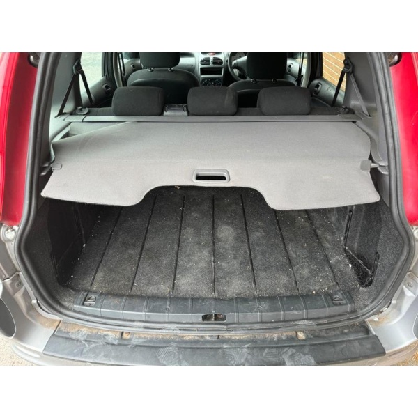Peugeot 206 SW - 1.4 8v S 5dr (a/c)