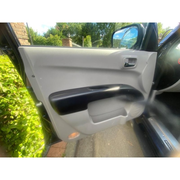 Mitsubishi L200 - 2.5 DI-D Barbarian Auto 4WD Euro 4 4dr (LB)