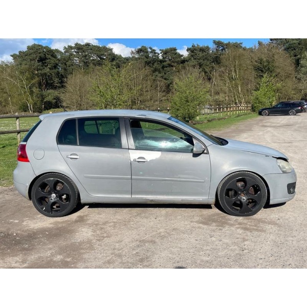 Volkswagen Golf - 2.0 TDI GT 5dr