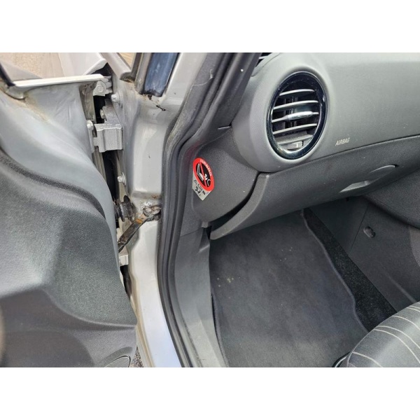 Vauxhall Corsa - 1.4i 16v Club Hatchback 5dr Petrol Automatic (166 g/km, 89 bhp)