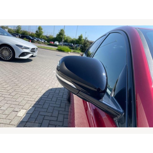 Jaguar XE - 2.0 D200 R-Dynamic SE Black 4dr Auto