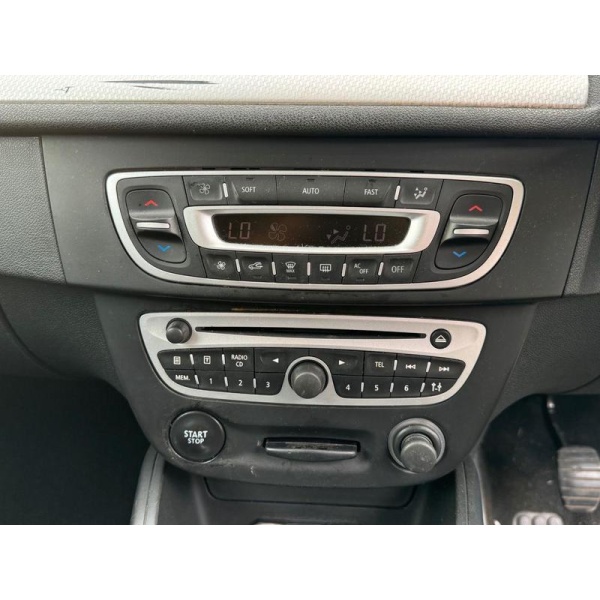Renault Megane - 2.0 DYNAMIQUE TCE 2d 180 BHP ULEZ FREE SATNAV BLUETOOTH AC