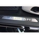 Jaguar XE - 2.0 D200 MHEV R-Dynamic SE Black Auto Euro 6 (s/s) 4dr