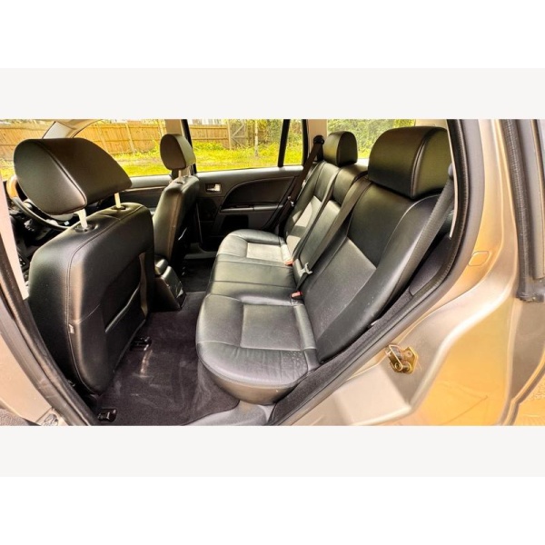 Ford Mondeo - 2.0 TDCi Ghia X 5dr