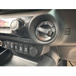 Toyota Hilux - D-4D Invincible Pickup 2.4 Manual Diesel