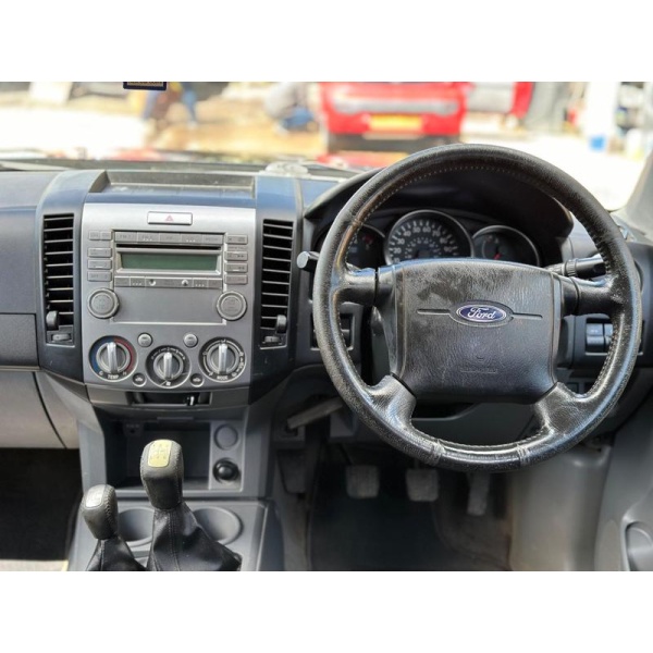 Ford Ranger - 2.5 TDCi Thunder 4x4 4dr