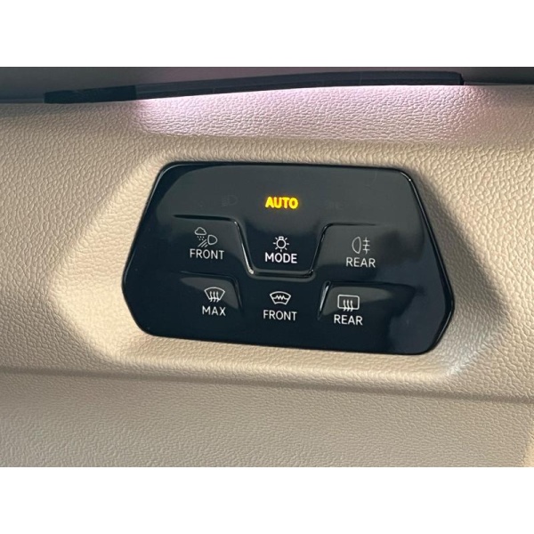 Volkswagen Multivan - 1.4 TSI 13kWh Style DSG L1 Euro 6 (s/s) 5dr