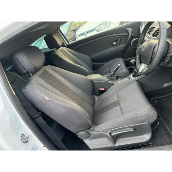 Renault Megane - 2.0 DYNAMIQUE TCE 2d 180 BHP ULEZ FREE SATNAV BLUETOOTH AC