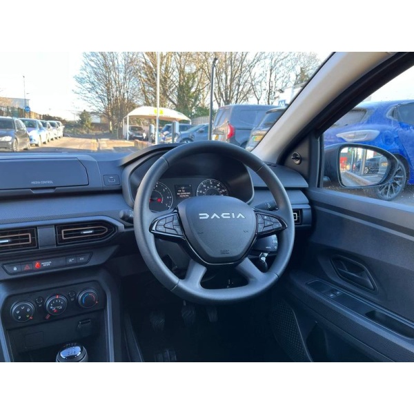 Dacia Sandero - Stepway Essential TCe 90 MY23 1.0 5dr