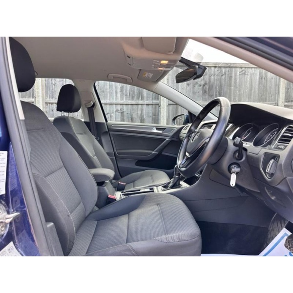Volkswagen Golf - 1.4 SE NAVIGATION TSI BLUEMOTION TECHNOLOGY DSG 5d 124 BHP Nationwide Home Delivery Available