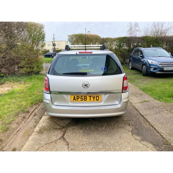 Vauxhall Astra - 1.7 CDTi ecoFLEX Life Estate 5dr Diesel Manual (a/c) (119 g/km, 108 bhp)