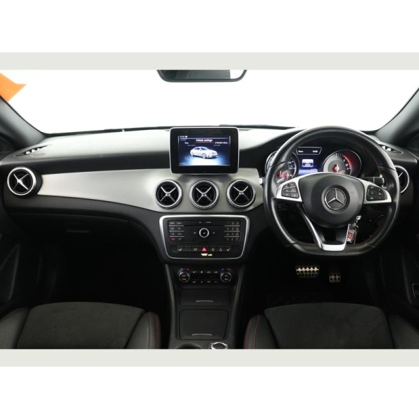 Mercedes-Benz CLA Class - CLA 220 D AMG LINE 2.1 4dr