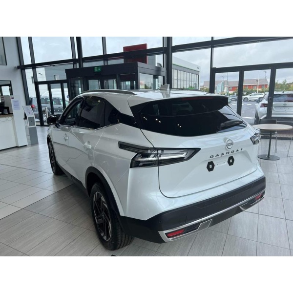 Nissan Qashqai - 1.3 DIG-T MHEV N-Connecta Euro 6 (s/s) 5dr