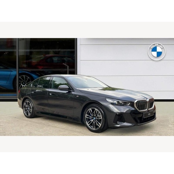 BMW 5 Series - 2.0 530e 22.1kWh M Sport Steptronic Euro 6 (s/s) 4dr