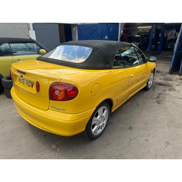Renault Megane - 2.0 ide 16v Dynamique 2dr