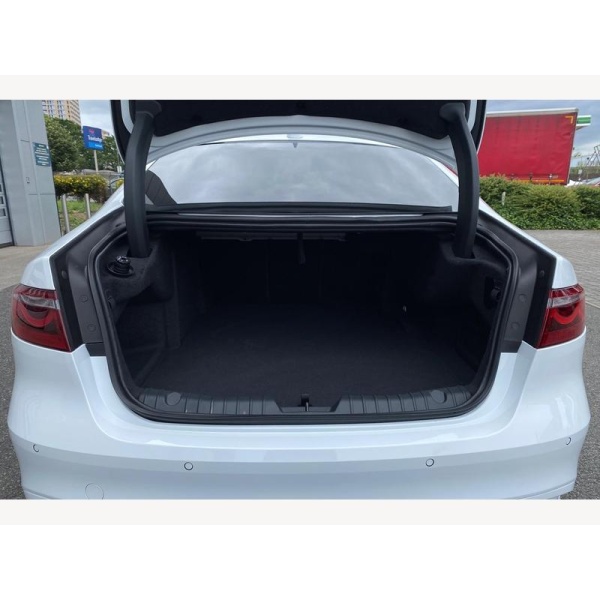Jaguar XF - 2.0 D200 R-Dynamic Se Black 4Dr Auto