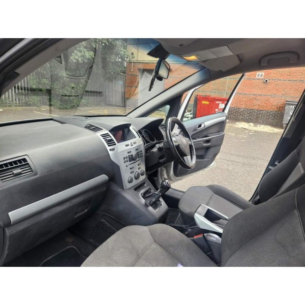 Vauxhall Zafira - 1.6 16V Active Plus MPV 5dr Petrol Manual Euro 4 (115 ps)