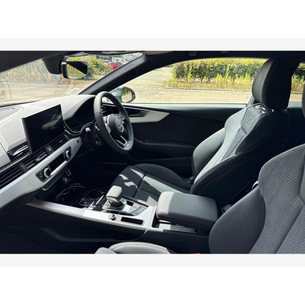 Audi A5 Coupe - AUDI A5 Coupe S line 35 TFSI 150 PS S tronic 2.0 2dr