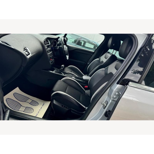 Citroen DS4 - 1.6 VTi DStyle Euro 5 5dr