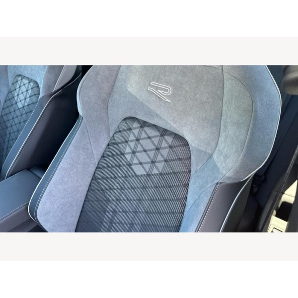 Volkswagen Golf - 1.5 eTSI MHEV R-Line DSG Euro 6 (s/s) 5dr