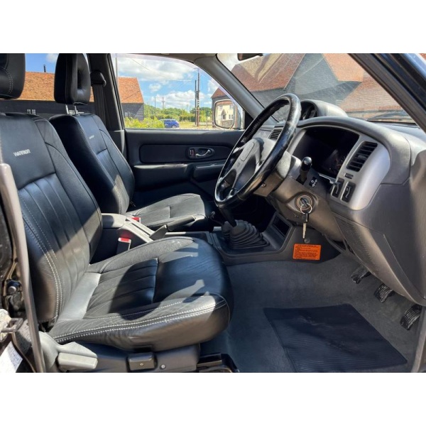 Mitsubishi L200 - 2.5 TD Warrior Pickup 4dr Diesel Manual (113 bhp)