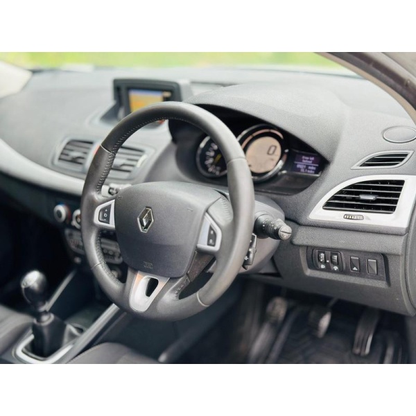 Renault Megane - 1.6 16V Dynamique TomTom Euro 5 3dr