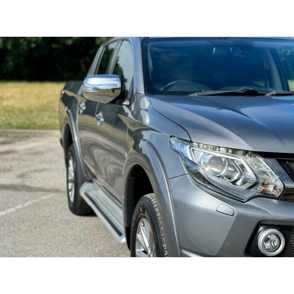 Mitsubishi L200 - 2.4 DI-D 4WD BARBARIAN DCB 178 BHP NO VAT NO VAT !!!!!!