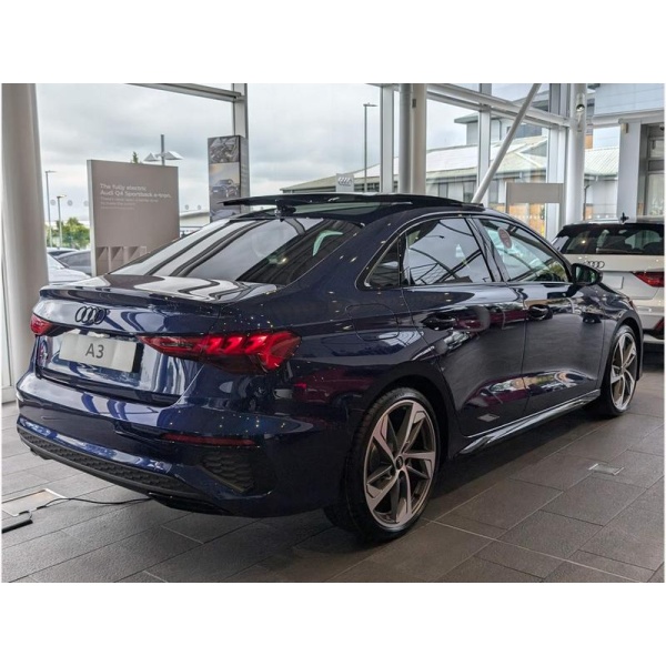 Audi A3 Saloon - AUDI A3 Saloon Black Edition 35 TFSI 150 PS S tronic 4dr
