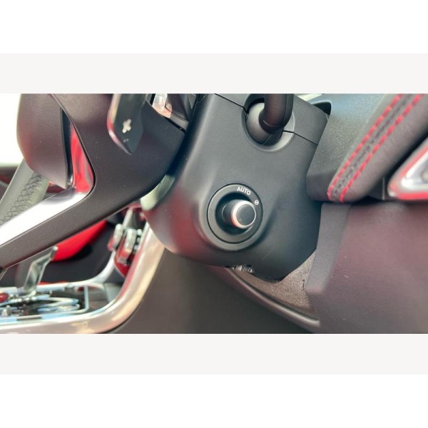 Jaguar XE - 2.0 P250i R-Dynamic HSE Black Auto Euro 6 (s/s) 4dr