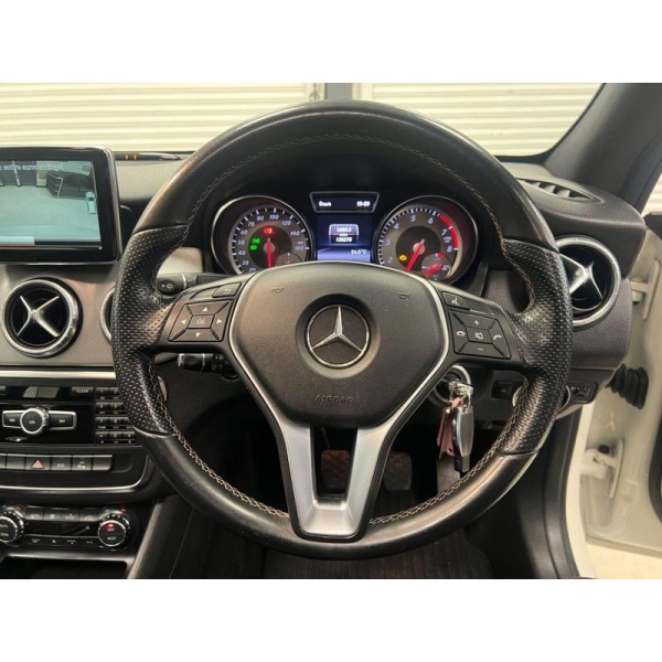 Mercedes-Benz CLA - 1.6 CLA180 SPORT 4d 122 BHP