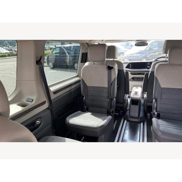 Volkswagen Multivan - 1.4 TSI 13kWh Style DSG L2 Euro 6 (s/s) 5dr