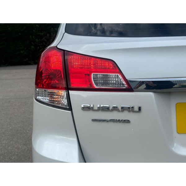 Subaru Legacy - 2.0D SE Sport Tourer 4WD Euro 5 5dr