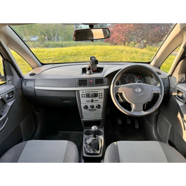 Vauxhall Meriva - 1.8i 16v Design 5dr (a/c)
