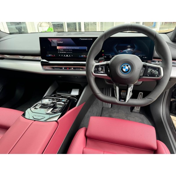 BMW i5 - 40 83.9kWh M Sport Pro Auto eDrive 4dr (11kW Charger)