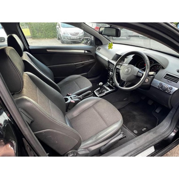 Vauxhall Astra - 1.6i 16v Design Sport Hatch 3dr