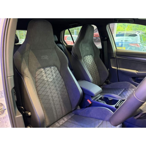 Volkswagen Golf - 1.5 eTSI MHEV R-Line DSG Euro 6 (s/s) 5dr