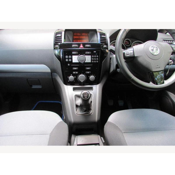 Vauxhall Zafira - 1.6 16V Exclusiv MPV 5dr Petrol Manual Euro 5 (115 ps)