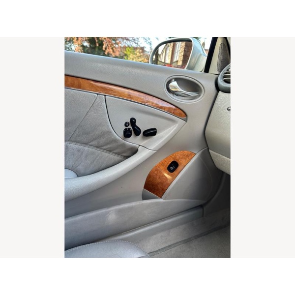 Mercedes-Benz CLK - 3.2 CLK320 Elegance 2dr