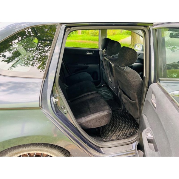 Honda Fr-v - 1.7 i-VTEC SE 5dr