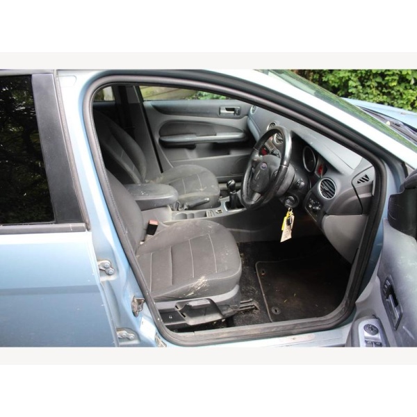 Ford Focus - 1.8 Titanium Hatchback 5dr Petrol Manual (169 g/km, 123 bhp)