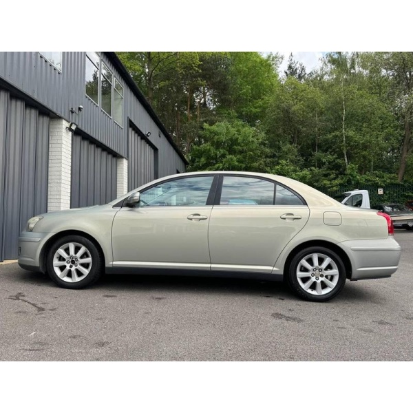 Toyota Avensis - 1.8 VVT-i T3-S Saloon 4dr Petrol Manual (171 g/km, 127 bhp)