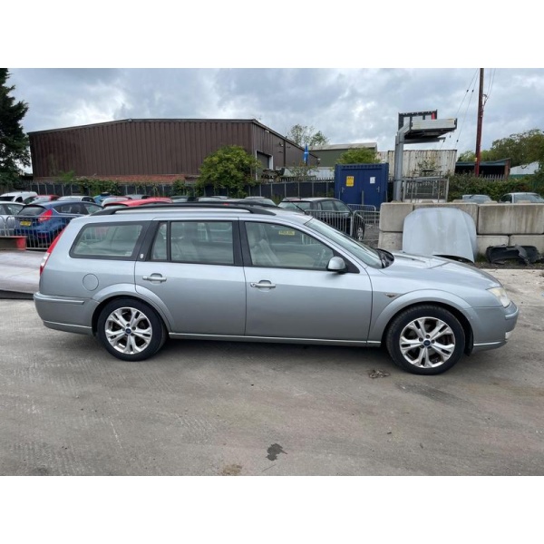 Ford Mondeo - 2.0 Ghia X 5dr